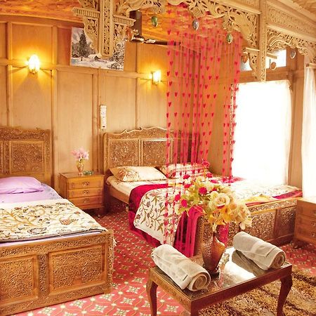 Hotel New Bul Bul Group Of Houseboats Srinagar Durgjan Exterior foto