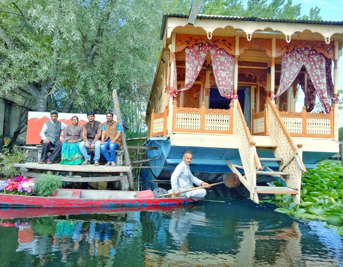 Hotel New Bul Bul Group Of Houseboats Srinagar Durgjan Exterior foto